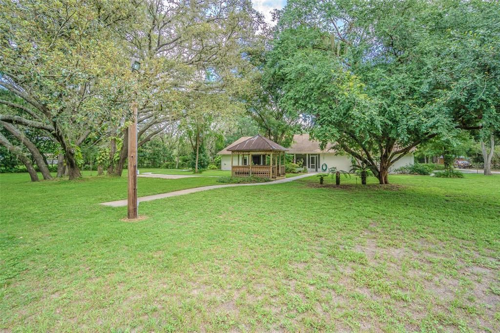 For Sale: $887,000 (4 beds, 2 baths, 3178 Square Feet)