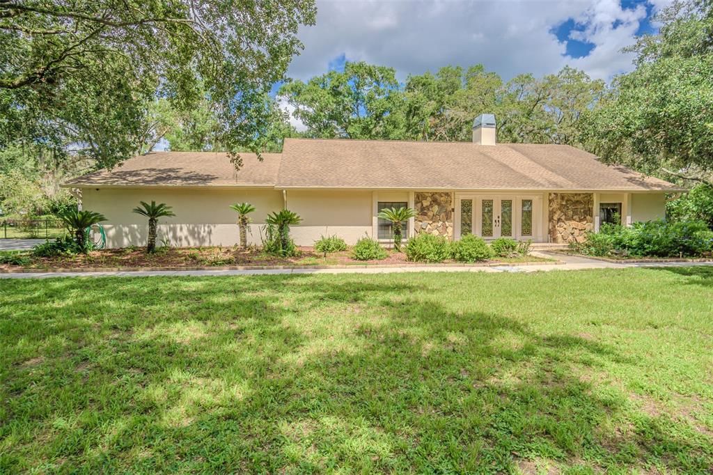 For Sale: $887,000 (4 beds, 2 baths, 3178 Square Feet)