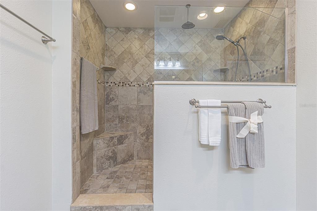 For Sale: $887,000 (4 beds, 2 baths, 3178 Square Feet)