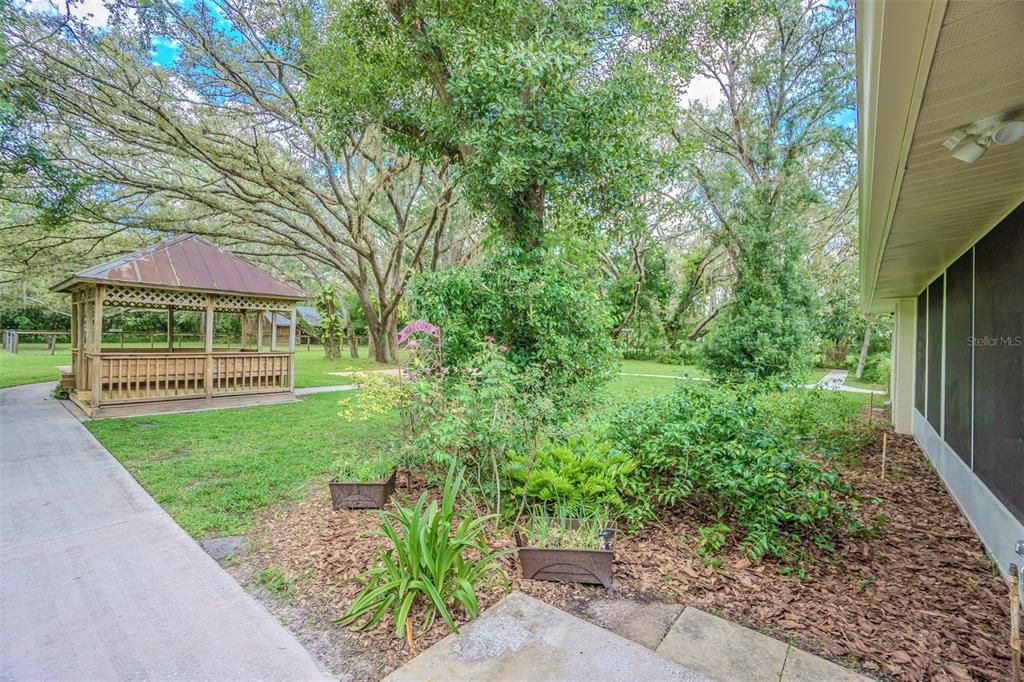 For Sale: $887,000 (4 beds, 2 baths, 3178 Square Feet)