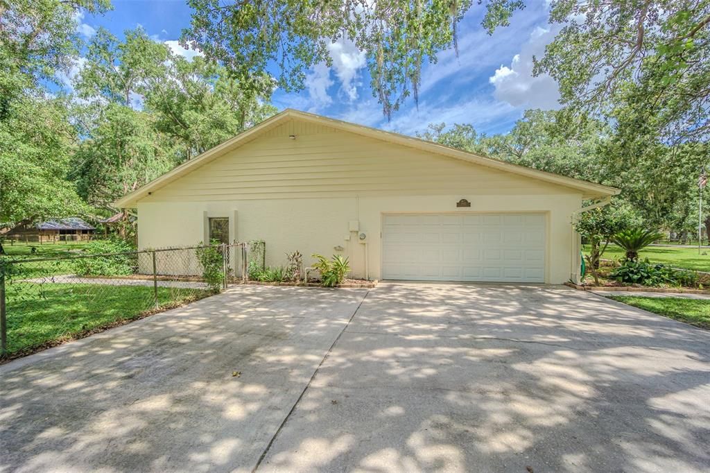 For Sale: $887,000 (4 beds, 2 baths, 3178 Square Feet)