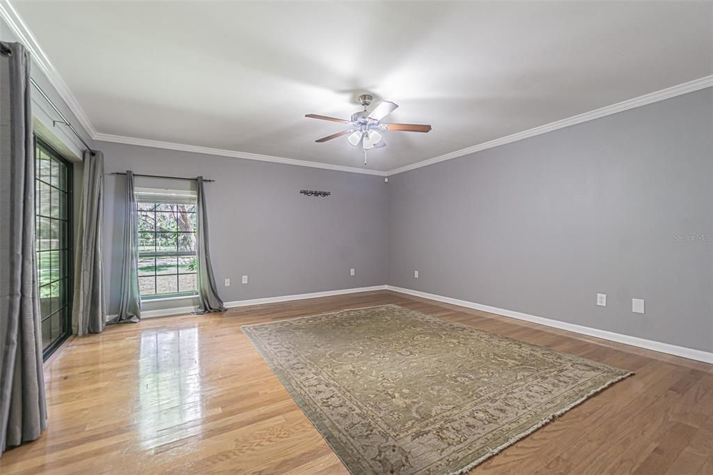 For Sale: $887,000 (4 beds, 2 baths, 3178 Square Feet)