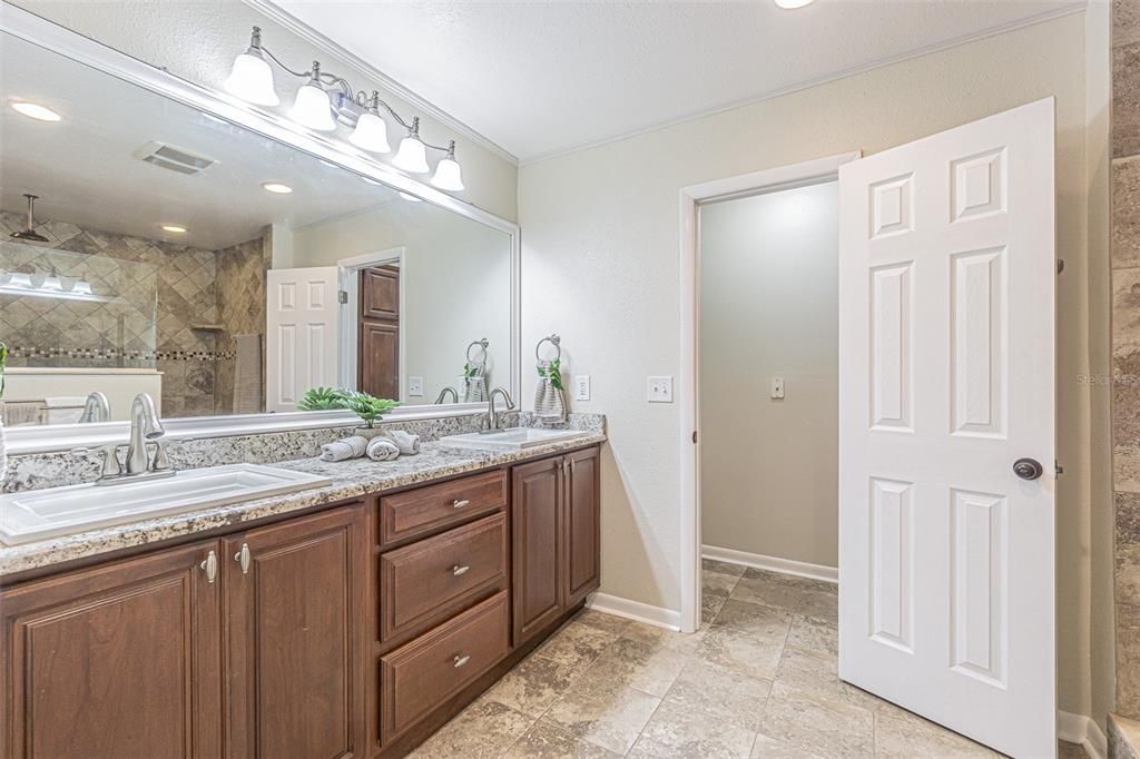 For Sale: $887,000 (4 beds, 2 baths, 3178 Square Feet)