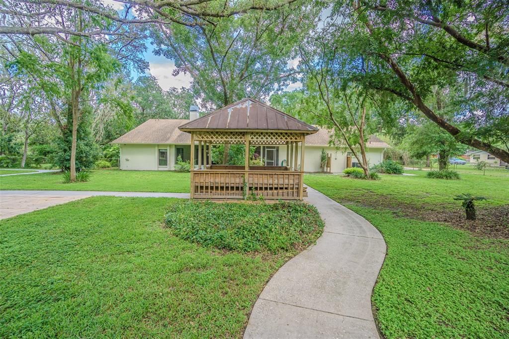 For Sale: $887,000 (4 beds, 2 baths, 3178 Square Feet)