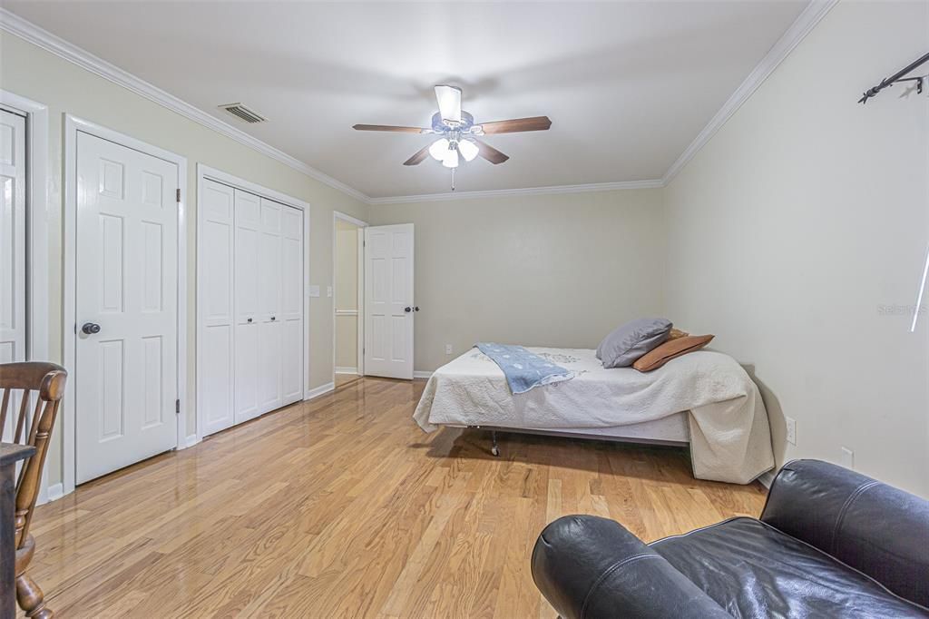 For Sale: $887,000 (4 beds, 2 baths, 3178 Square Feet)