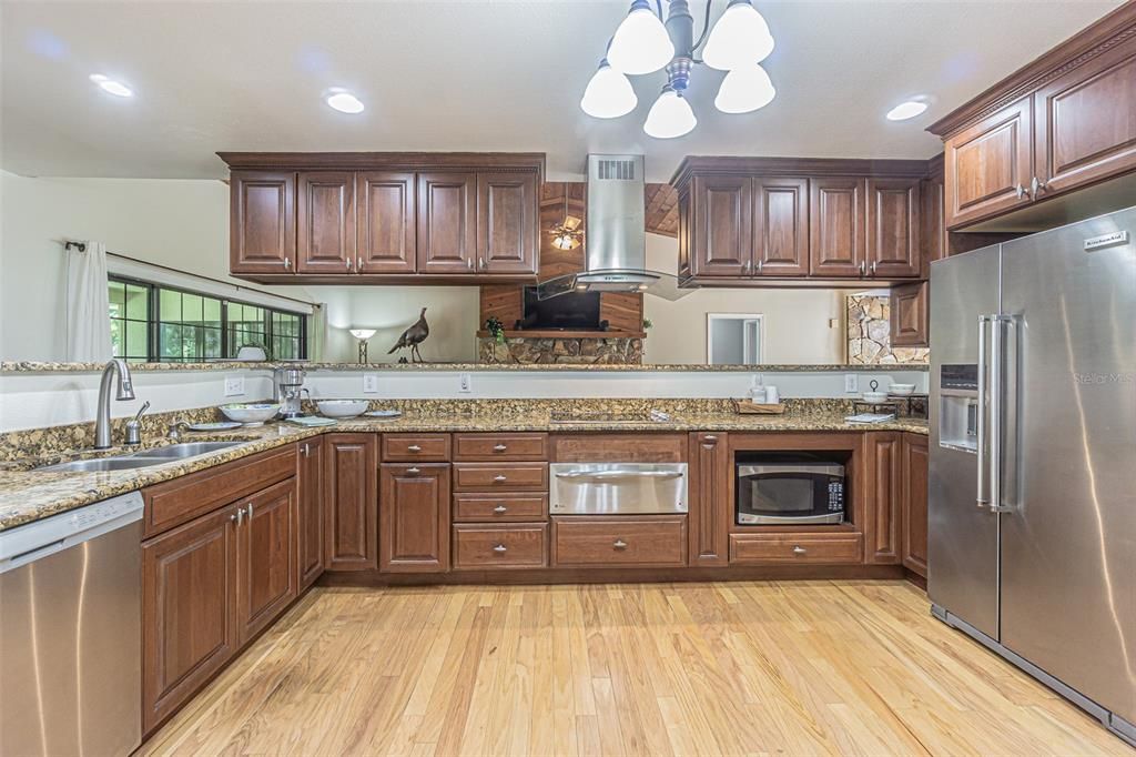 For Sale: $887,000 (4 beds, 2 baths, 3178 Square Feet)