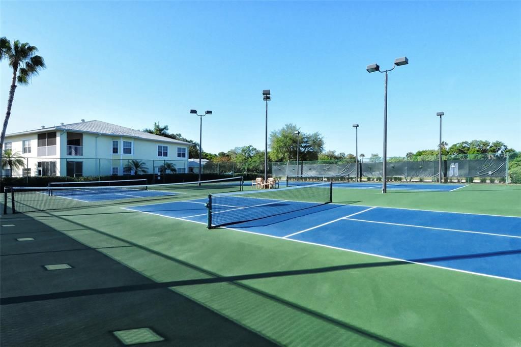 待售: $699,000 (3 贝兹, 2 浴室, 1937 平方英尺)