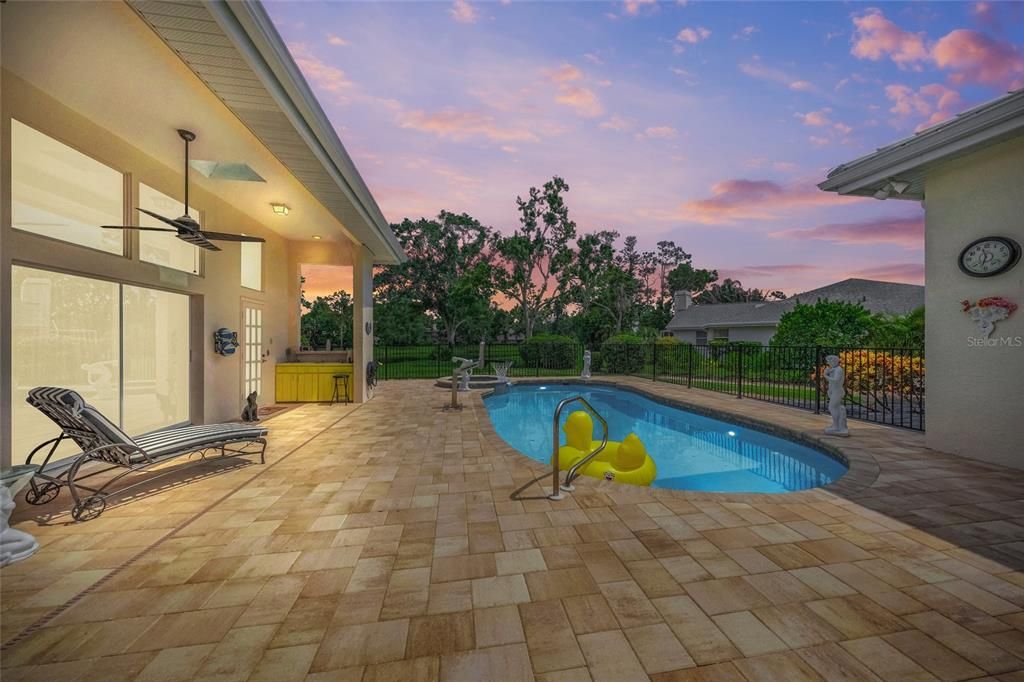 For Sale: $1,295,000 (5 beds, 3 baths, 3763 Square Feet)