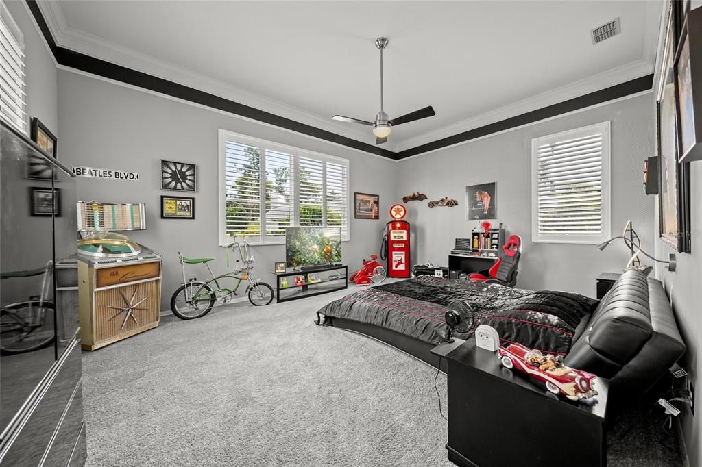 For Sale: $1,295,000 (5 beds, 3 baths, 3763 Square Feet)