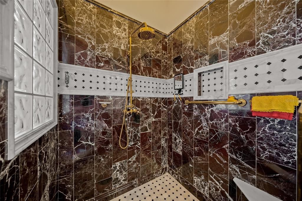 For Sale: $1,295,000 (5 beds, 3 baths, 3763 Square Feet)