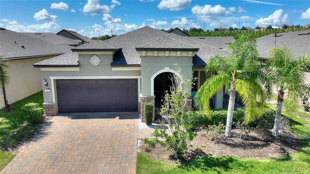 Recently Sold: $440,000 (3 beds, 2 baths, 2020 Square Feet)