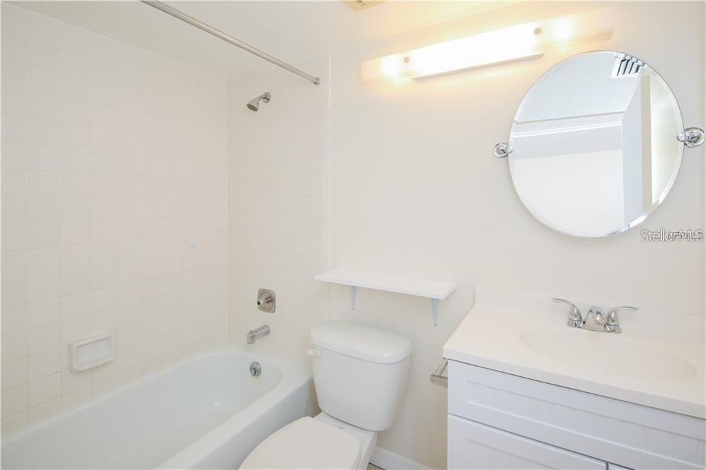 出租: $1,525 (2 贝兹, 2 浴室, 946 平方英尺)