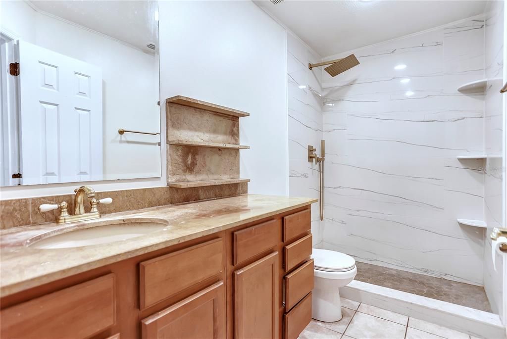 Active With Contract: $185,000 (3 beds, 2 baths, 1130 Square Feet)