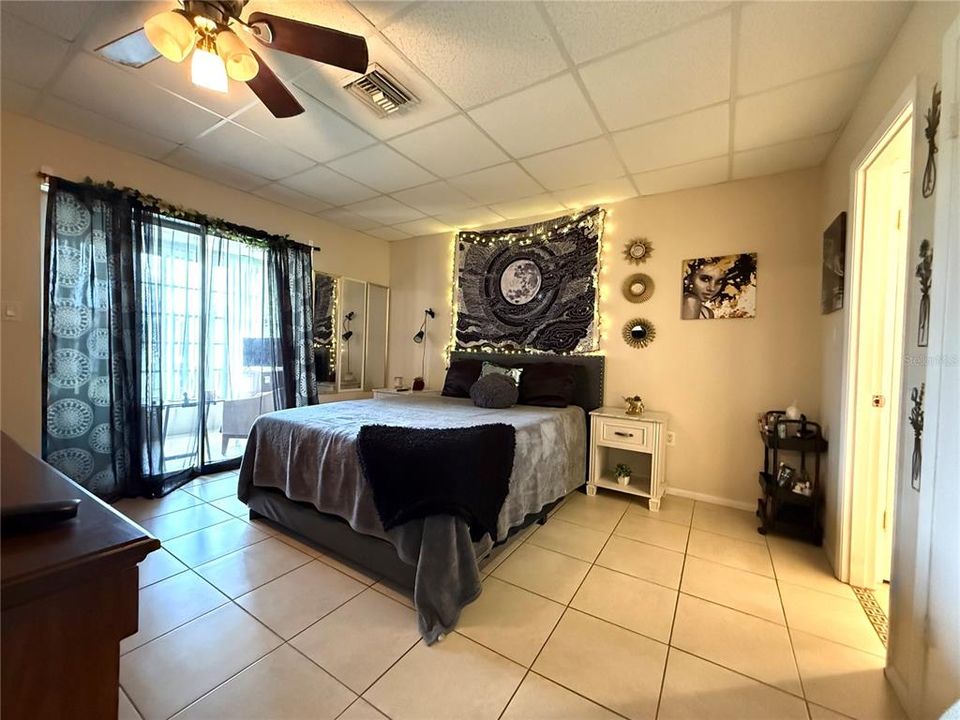 Activo con contrato: $64,900 (1 camas, 1 baños, 875 Pies cuadrados)