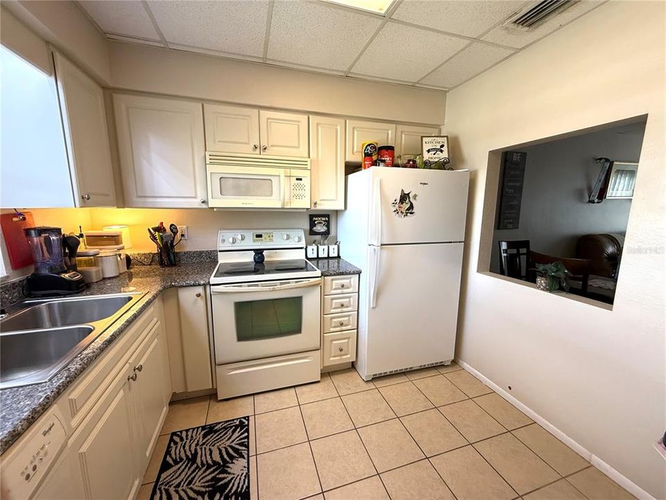 Activo con contrato: $64,900 (1 camas, 1 baños, 875 Pies cuadrados)