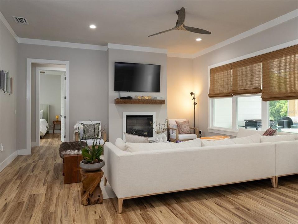 For Sale: $1,245,000 (4 beds, 2 baths, 2502 Square Feet)