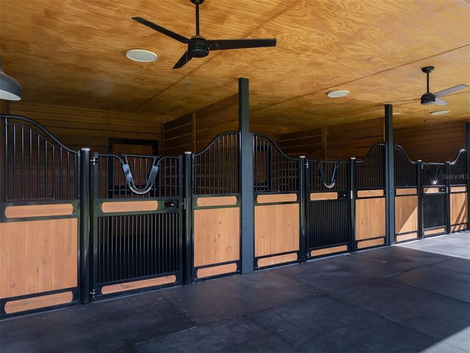 For Sale: $1,245,000 (4 beds, 2 baths, 2502 Square Feet)