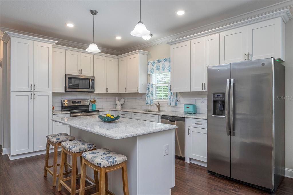 Activo con contrato: $449,900 (3 camas, 2 baños, 1370 Pies cuadrados)