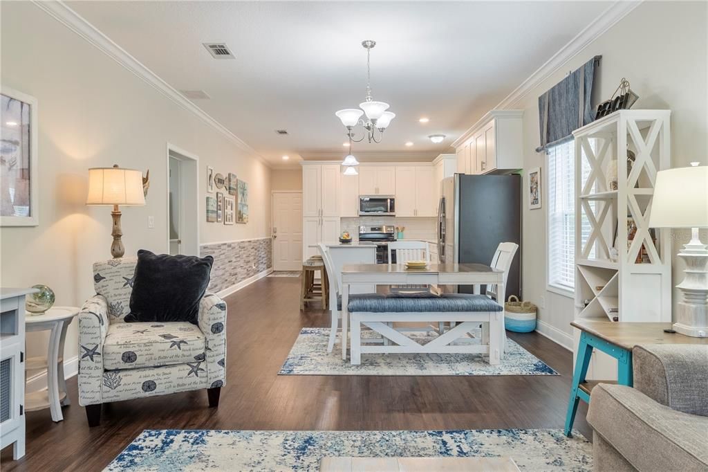 Activo con contrato: $449,900 (3 camas, 2 baños, 1370 Pies cuadrados)