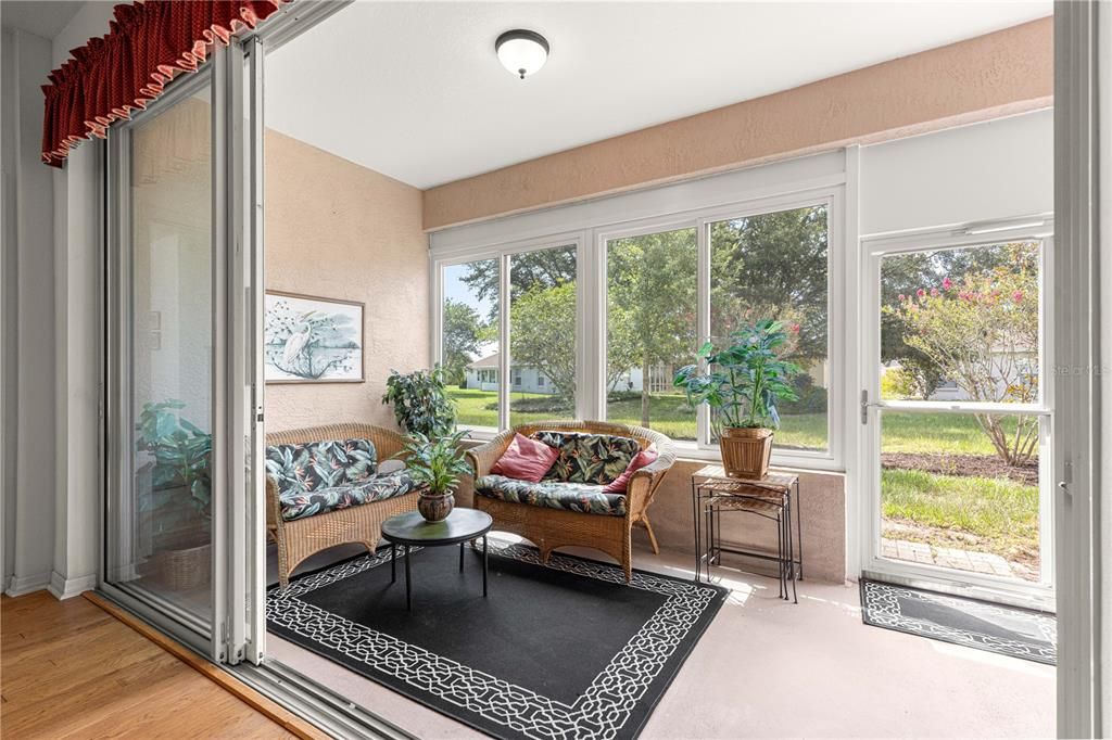 Active With Contract: $219,999 (2 beds, 2 baths, 1660 Square Feet)