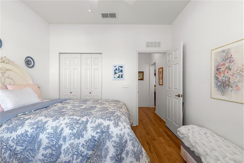 Active With Contract: $219,999 (2 beds, 2 baths, 1660 Square Feet)