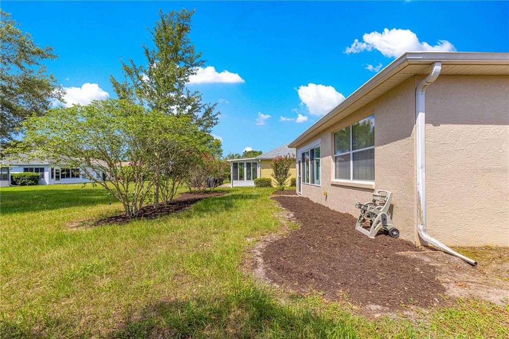 Active With Contract: $219,999 (2 beds, 2 baths, 1660 Square Feet)