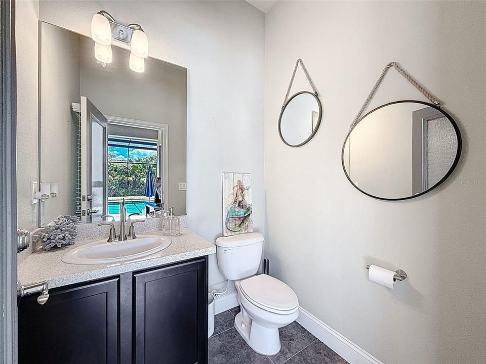 合同活跃: $998,900 (5 贝兹, 4 浴室, 3824 平方英尺)