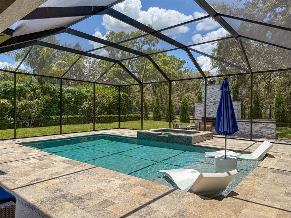 合同活跃: $998,900 (5 贝兹, 4 浴室, 3824 平方英尺)