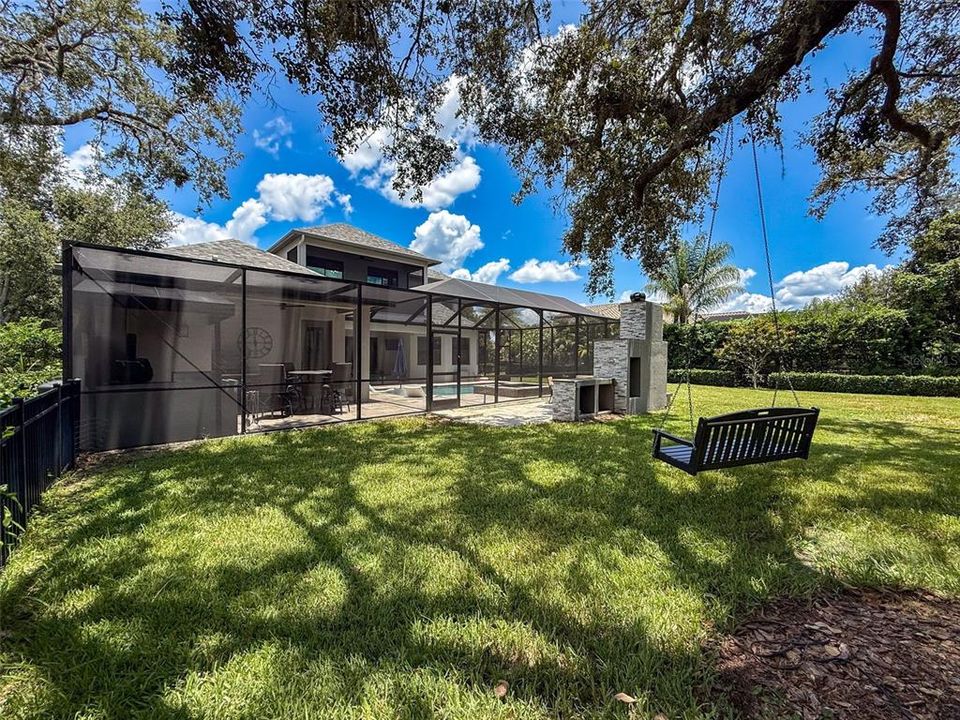 合同活跃: $998,900 (5 贝兹, 4 浴室, 3824 平方英尺)