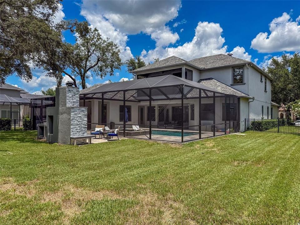 合同活跃: $998,900 (5 贝兹, 4 浴室, 3824 平方英尺)