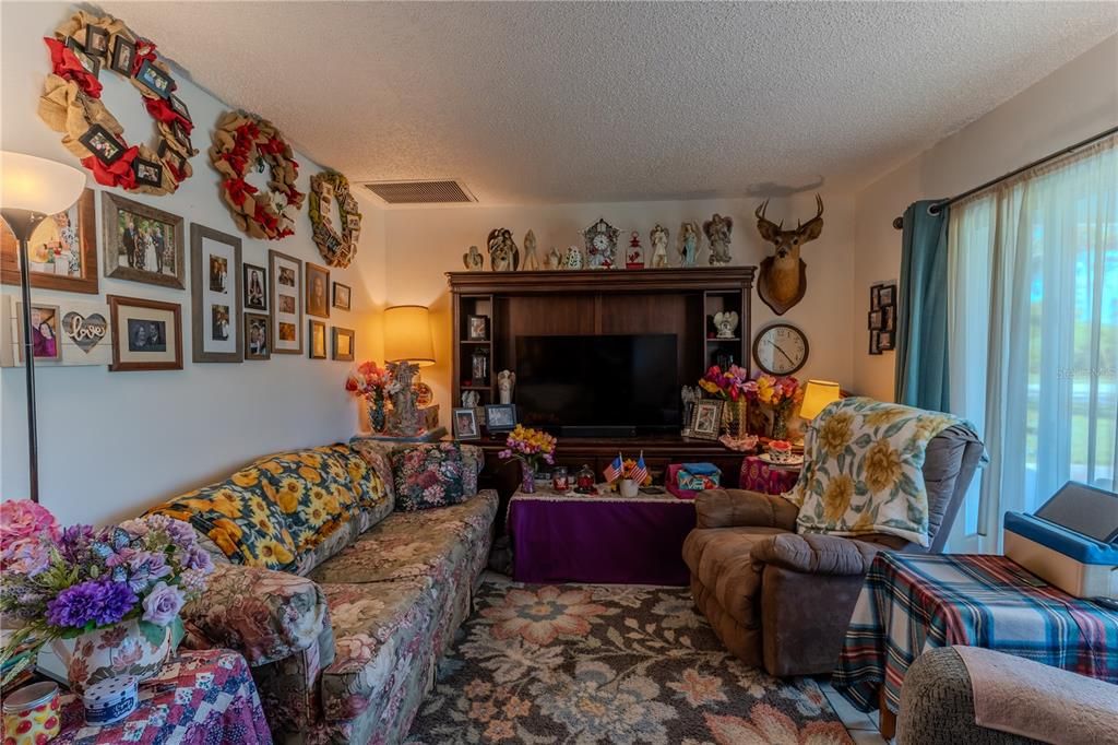 For Sale: $244,900 (2 beds, 2 baths, 1742 Square Feet)