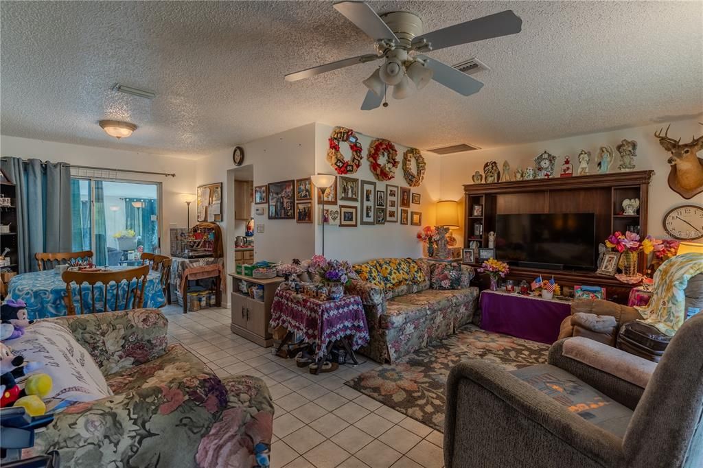 For Sale: $244,900 (2 beds, 2 baths, 1742 Square Feet)