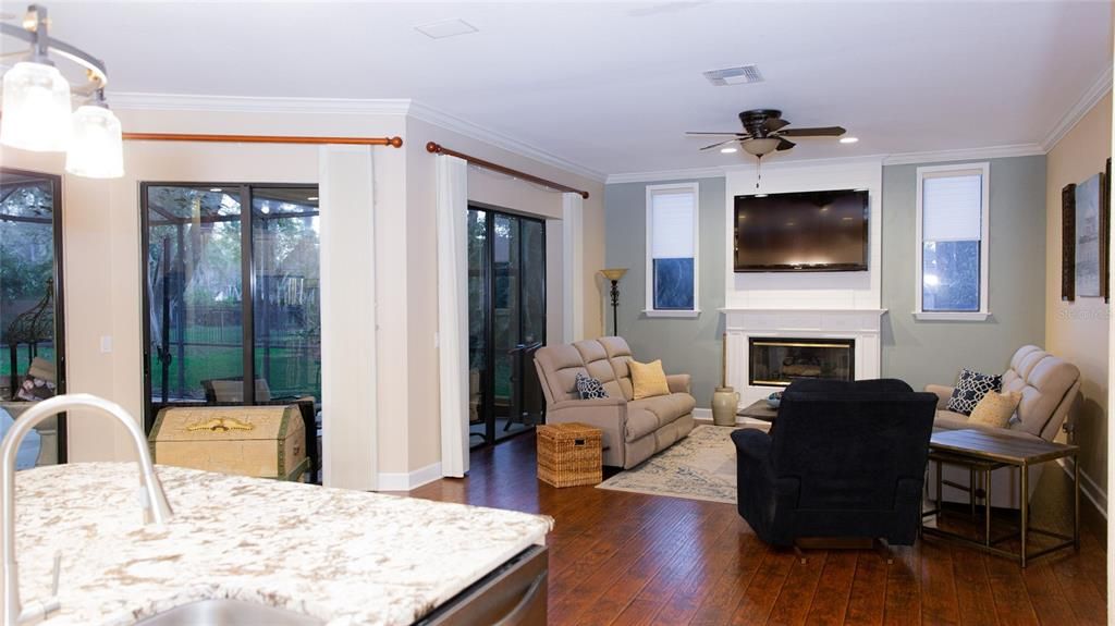 En Venta: $664,900 (3 camas, 2 baños, 2248 Pies cuadrados)