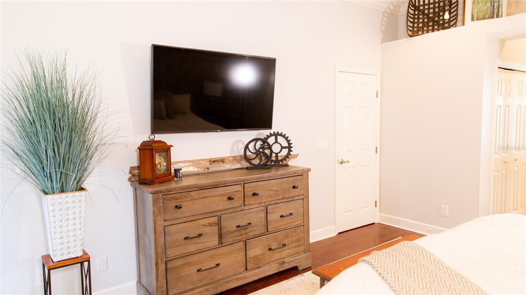 En Venta: $664,900 (3 camas, 2 baños, 2248 Pies cuadrados)