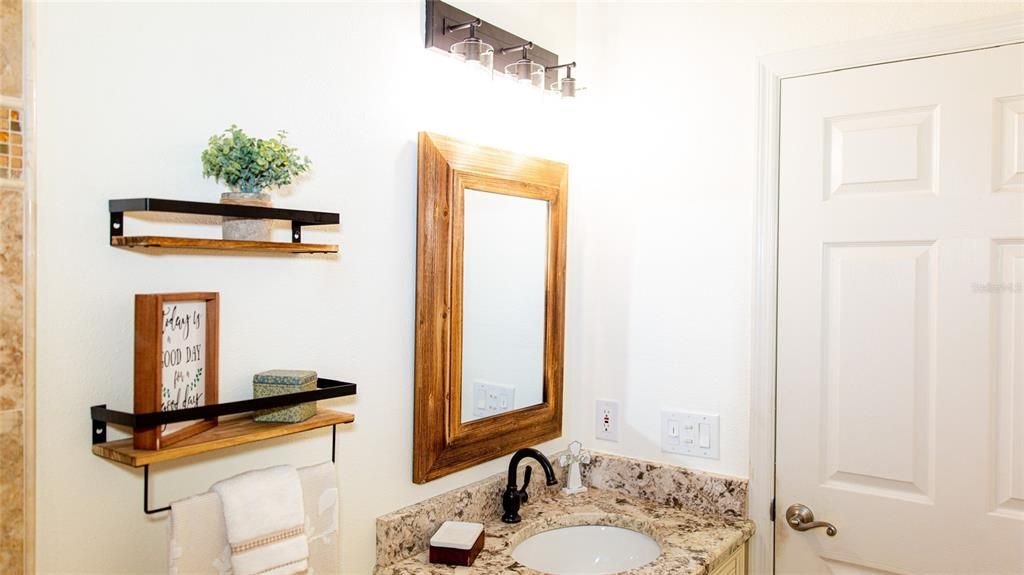 En Venta: $664,900 (3 camas, 2 baños, 2248 Pies cuadrados)