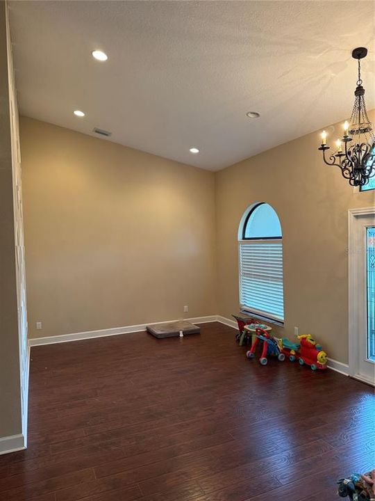 En Venta: $664,900 (3 camas, 2 baños, 2248 Pies cuadrados)