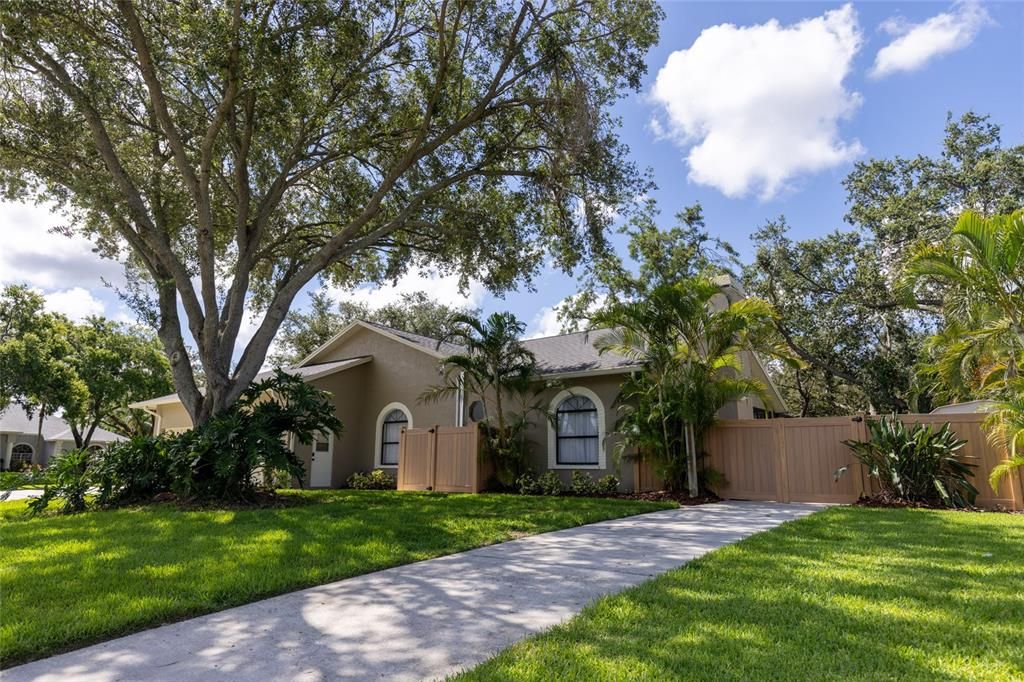 En Venta: $664,900 (3 camas, 2 baños, 2248 Pies cuadrados)