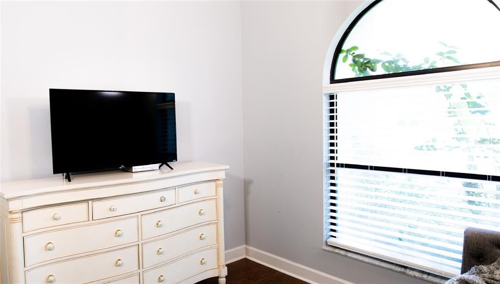 En Venta: $664,900 (3 camas, 2 baños, 2248 Pies cuadrados)