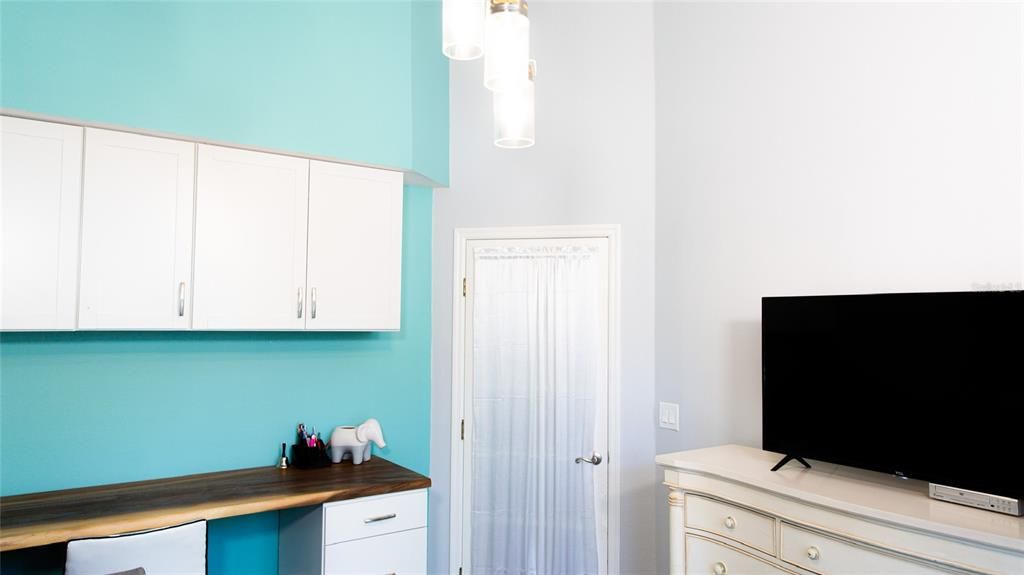 En Venta: $664,900 (3 camas, 2 baños, 2248 Pies cuadrados)