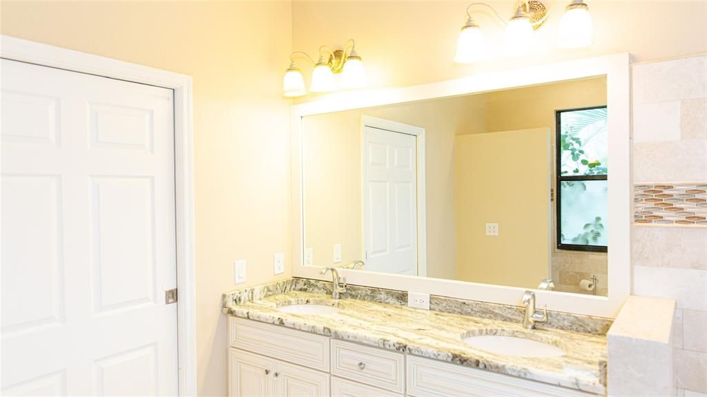 En Venta: $664,900 (3 camas, 2 baños, 2248 Pies cuadrados)