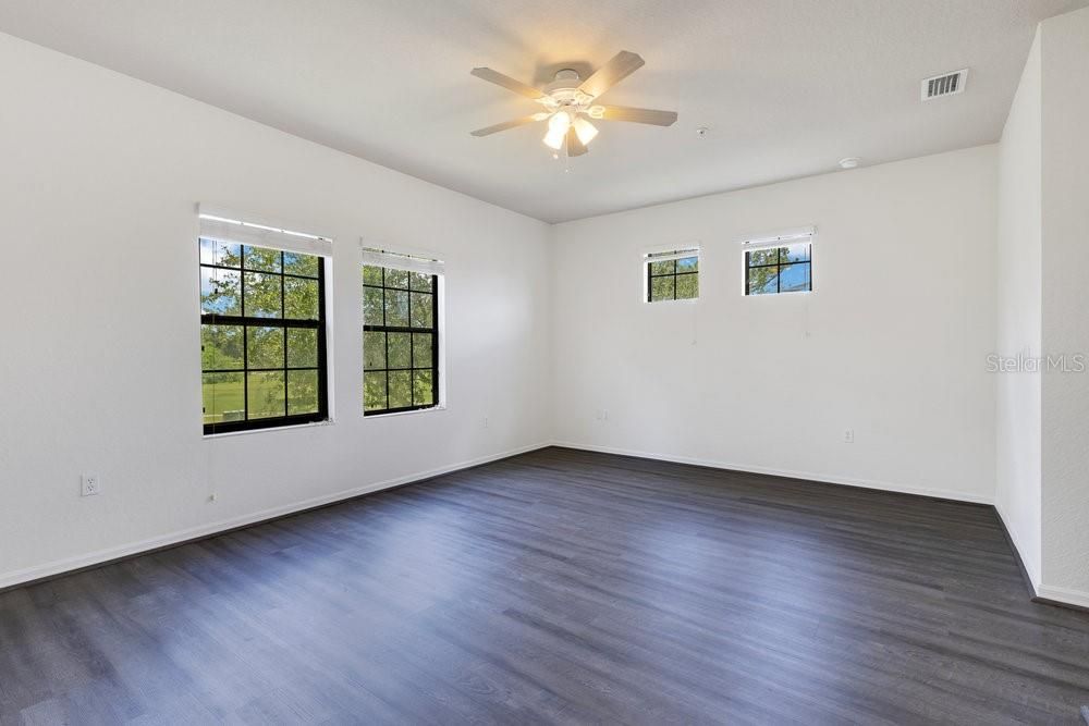 For Sale: $300,000 (3 beds, 2 baths, 1626 Square Feet)