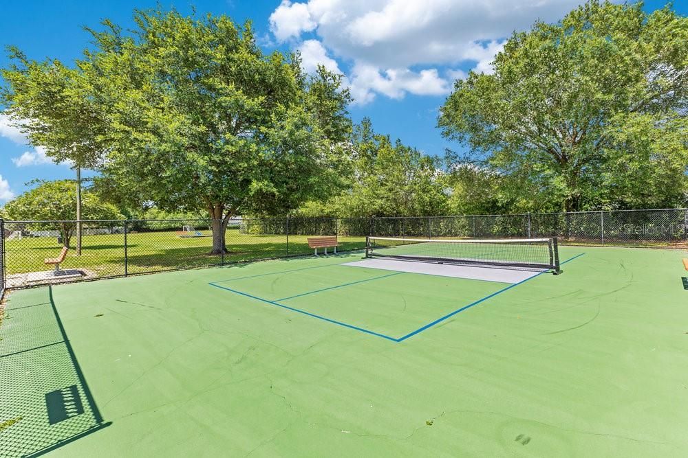 For Sale: $300,000 (3 beds, 2 baths, 1626 Square Feet)