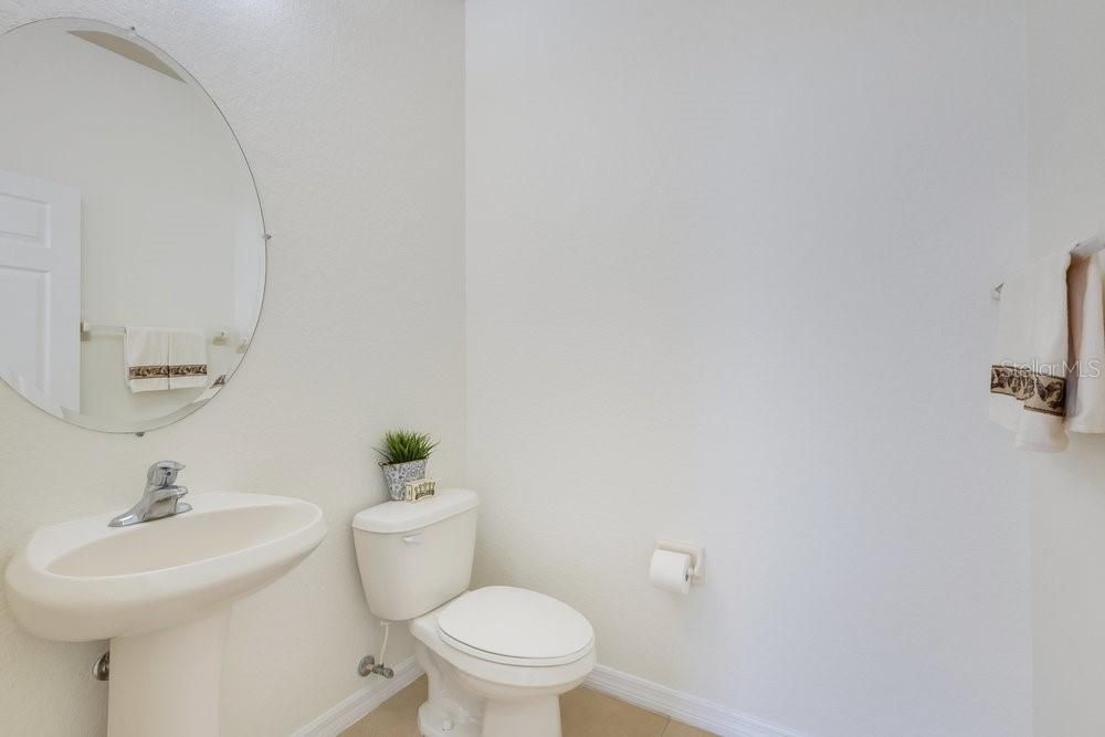 For Sale: $300,000 (3 beds, 2 baths, 1626 Square Feet)