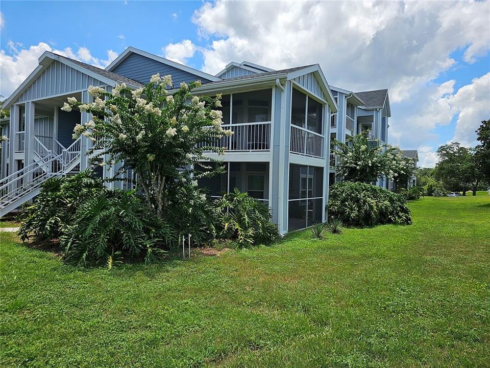 待售: $206,000 (2 贝兹, 2 浴室, 912 平方英尺)