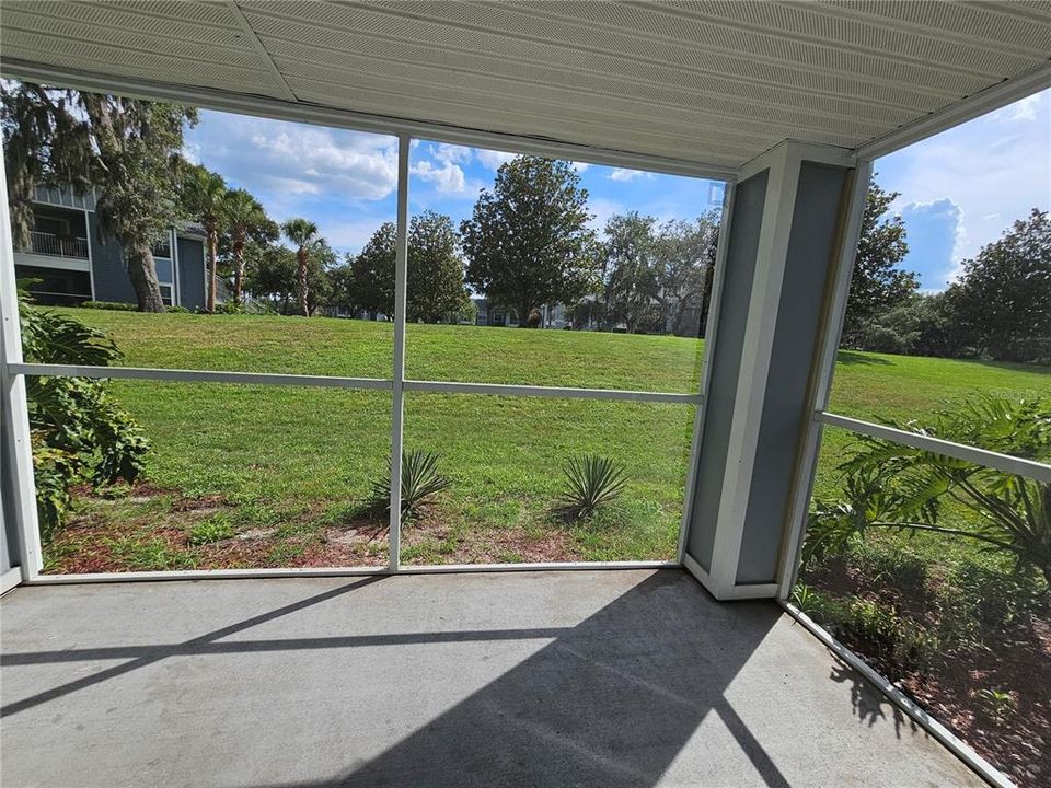 待售: $206,000 (2 贝兹, 2 浴室, 912 平方英尺)