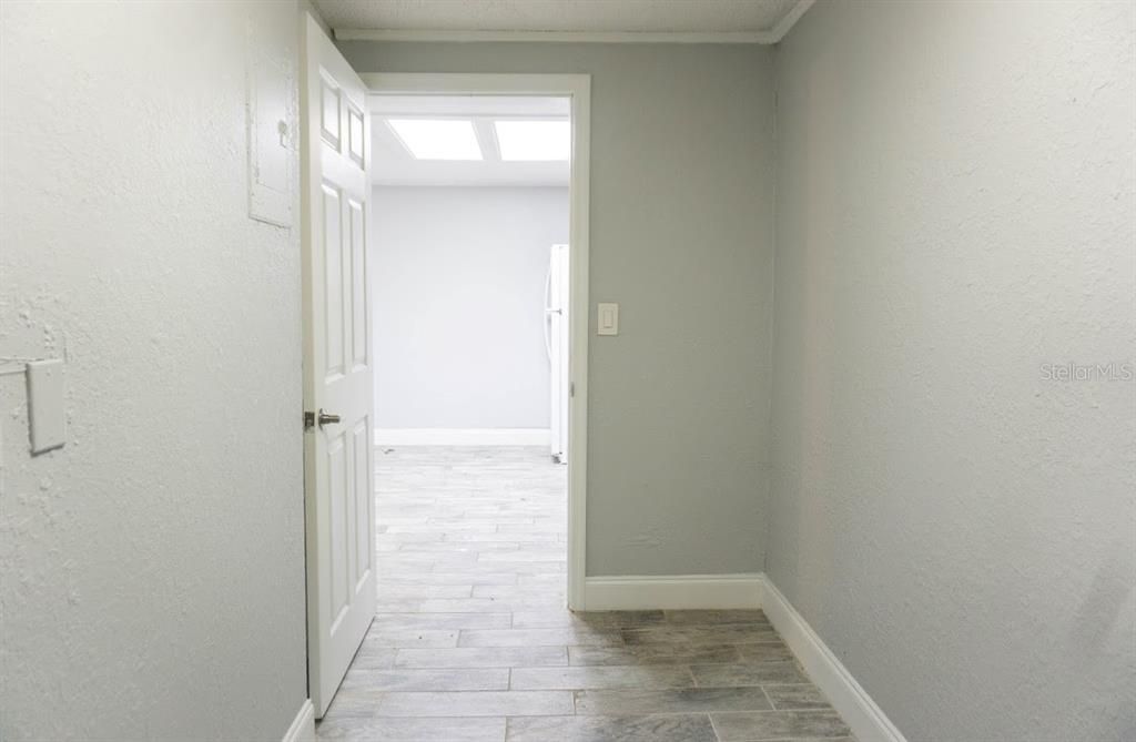 For Rent: $1,195 (1 beds, 1 baths, 850 Square Feet)