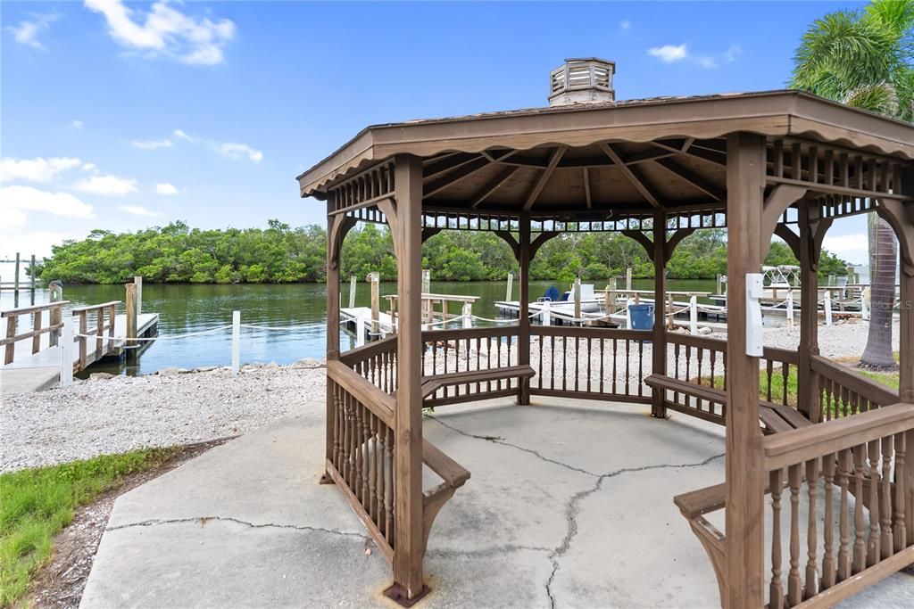 На продажу: $135,000 (1 спален, 1 ванн, 432 Квадратных фут)