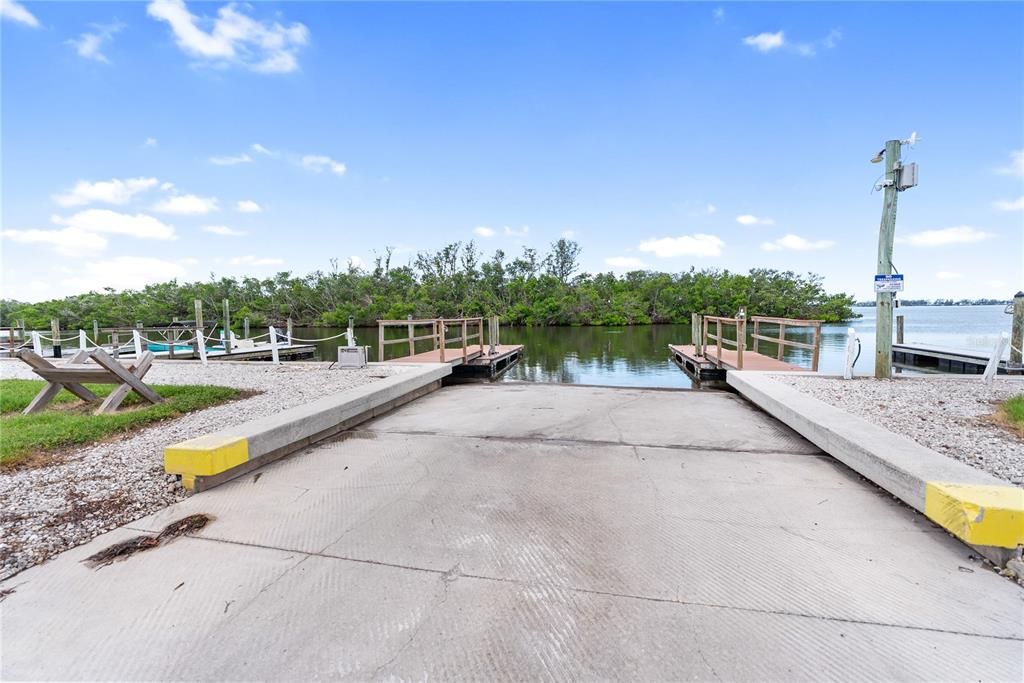 На продажу: $135,000 (1 спален, 1 ванн, 432 Квадратных фут)