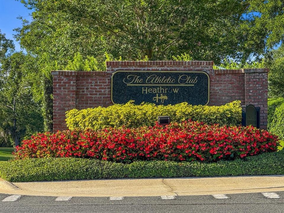 Active With Contract: $238,000 (1 beds, 1 baths, 832 Square Feet)