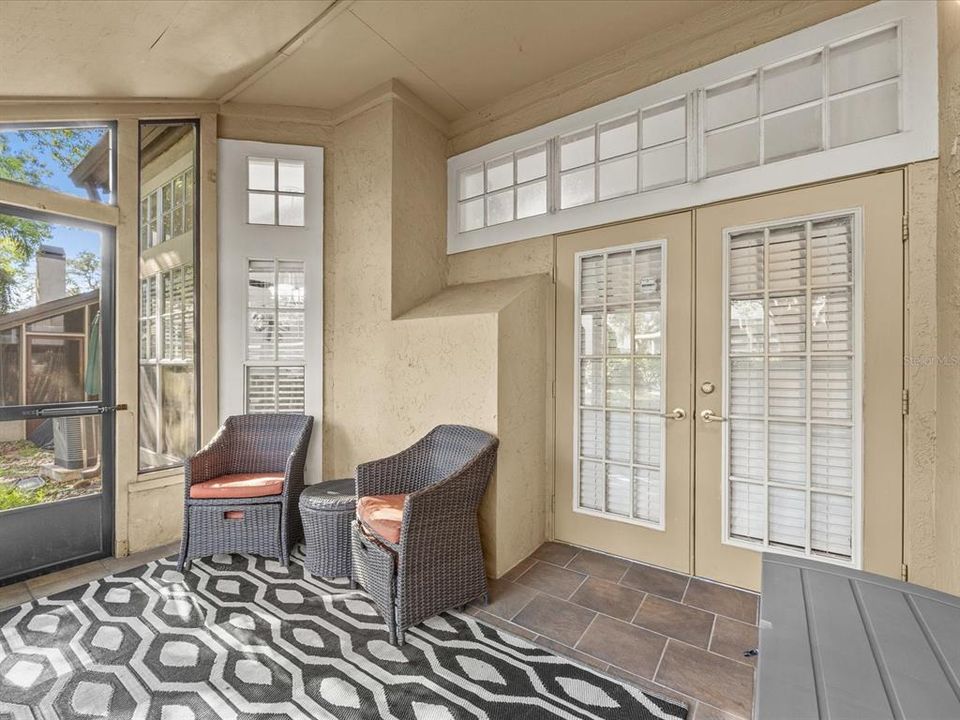 Active With Contract: $238,000 (1 beds, 1 baths, 832 Square Feet)